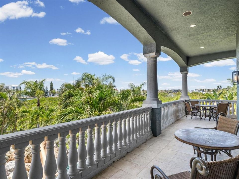 For Sale: $7,900,000 (6 beds, 6 baths, 9136 Square Feet)