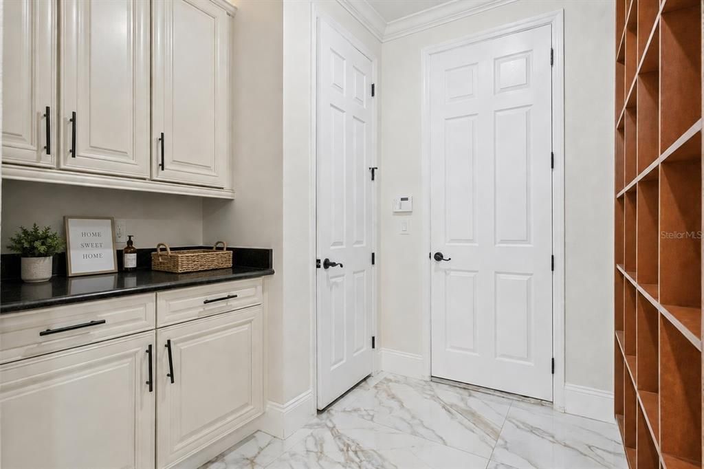 For Sale: $1,360,000 (5 beds, 4 baths, 4137 Square Feet)
