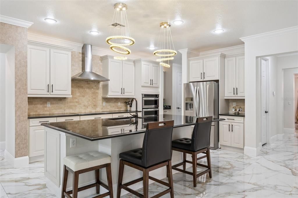 For Sale: $1,360,000 (5 beds, 4 baths, 4137 Square Feet)