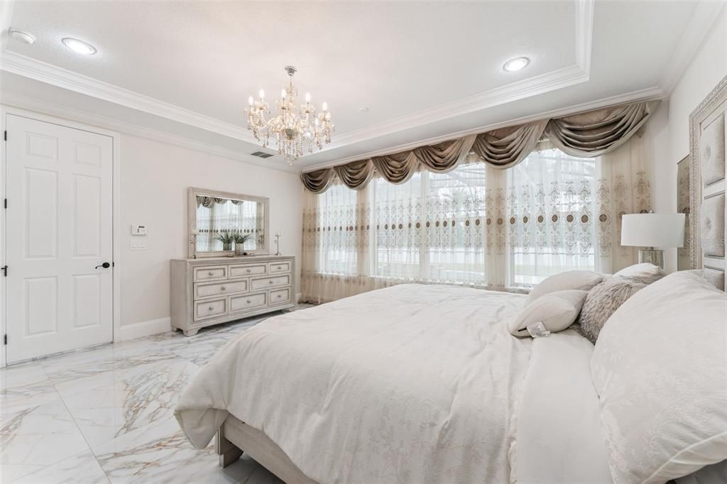 For Sale: $1,360,000 (5 beds, 4 baths, 4137 Square Feet)