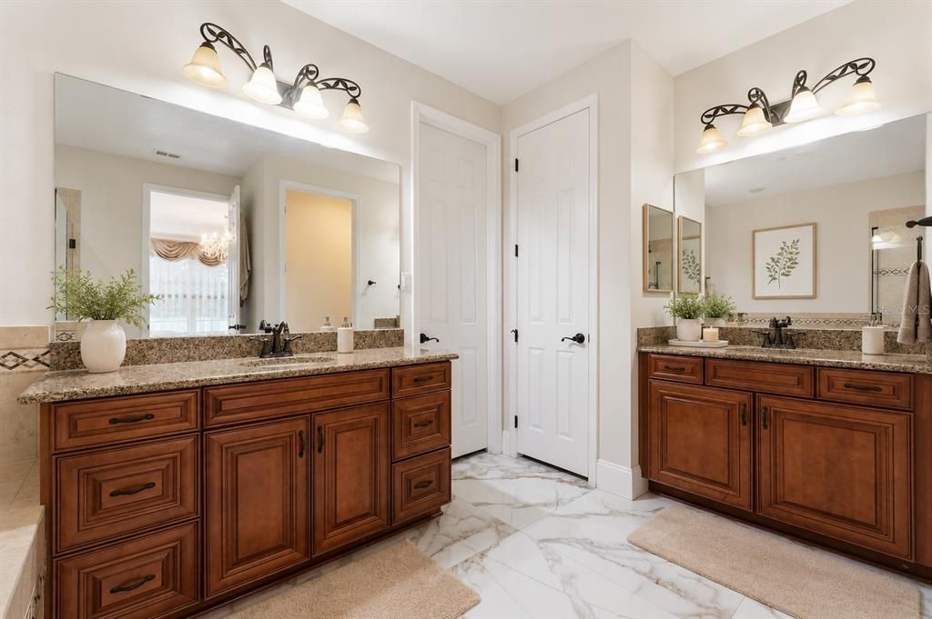 For Sale: $1,360,000 (5 beds, 4 baths, 4137 Square Feet)