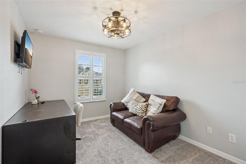 For Sale: $330,000 (3 beds, 2 baths, 1664 Square Feet)
