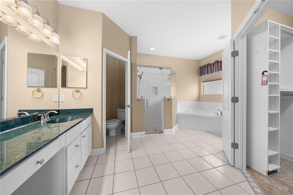 For Sale: $790,000 (5 beds, 4 baths, 3643 Square Feet)