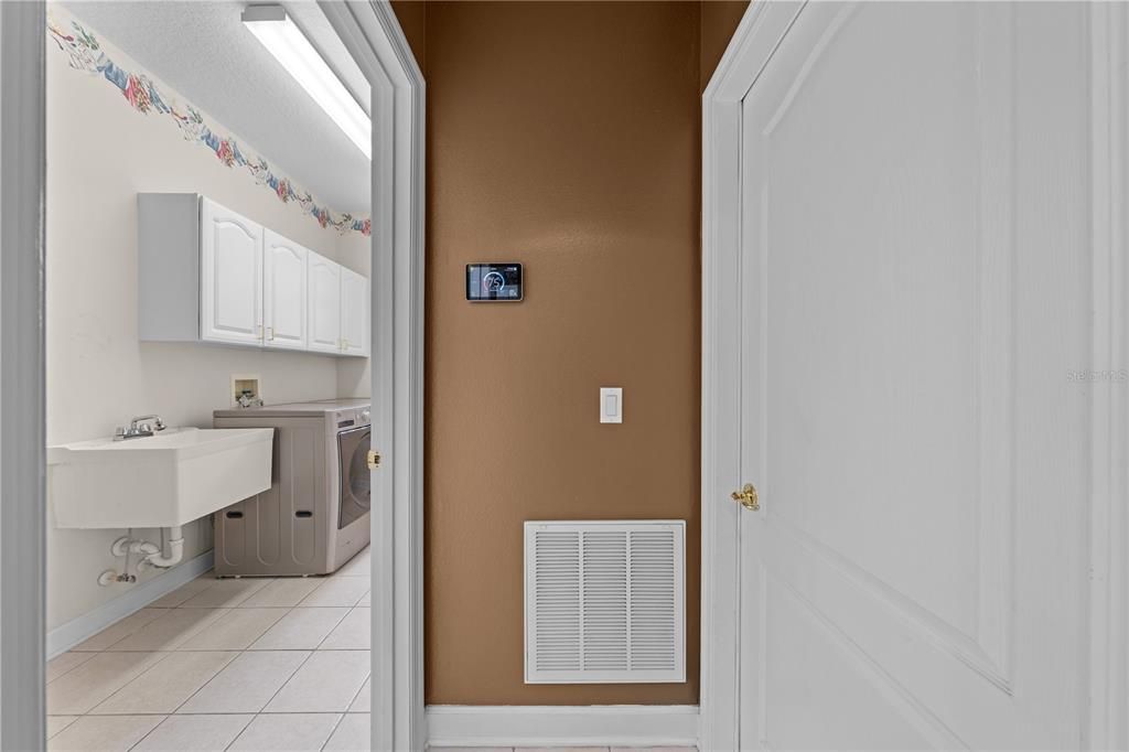For Sale: $790,000 (5 beds, 4 baths, 3643 Square Feet)