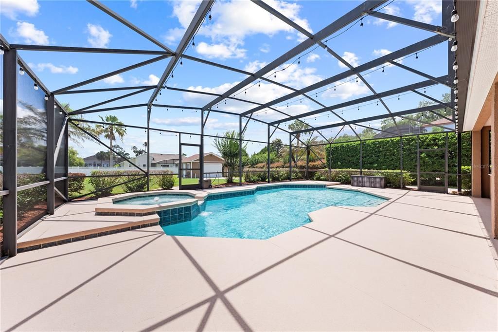 For Sale: $790,000 (5 beds, 4 baths, 3643 Square Feet)