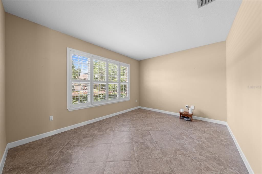 For Sale: $790,000 (5 beds, 4 baths, 3643 Square Feet)