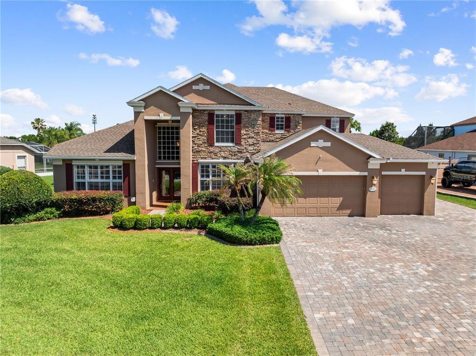 For Sale: $790,000 (5 beds, 4 baths, 3643 Square Feet)
