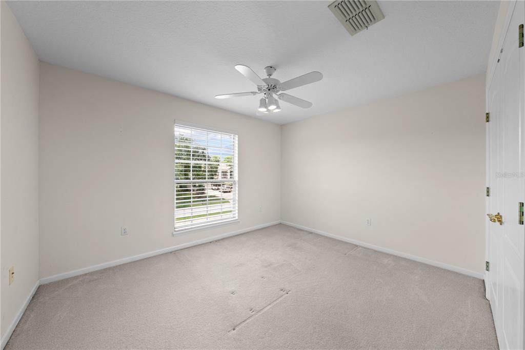 For Sale: $790,000 (5 beds, 4 baths, 3643 Square Feet)