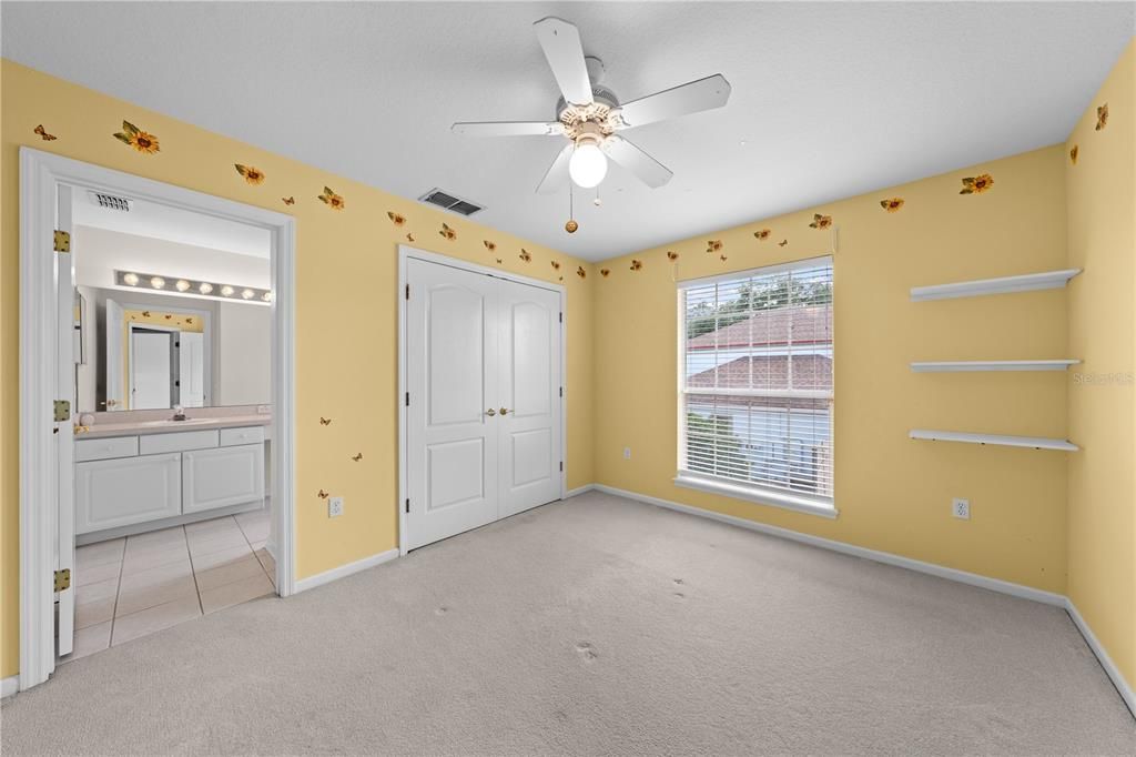 For Sale: $790,000 (5 beds, 4 baths, 3643 Square Feet)