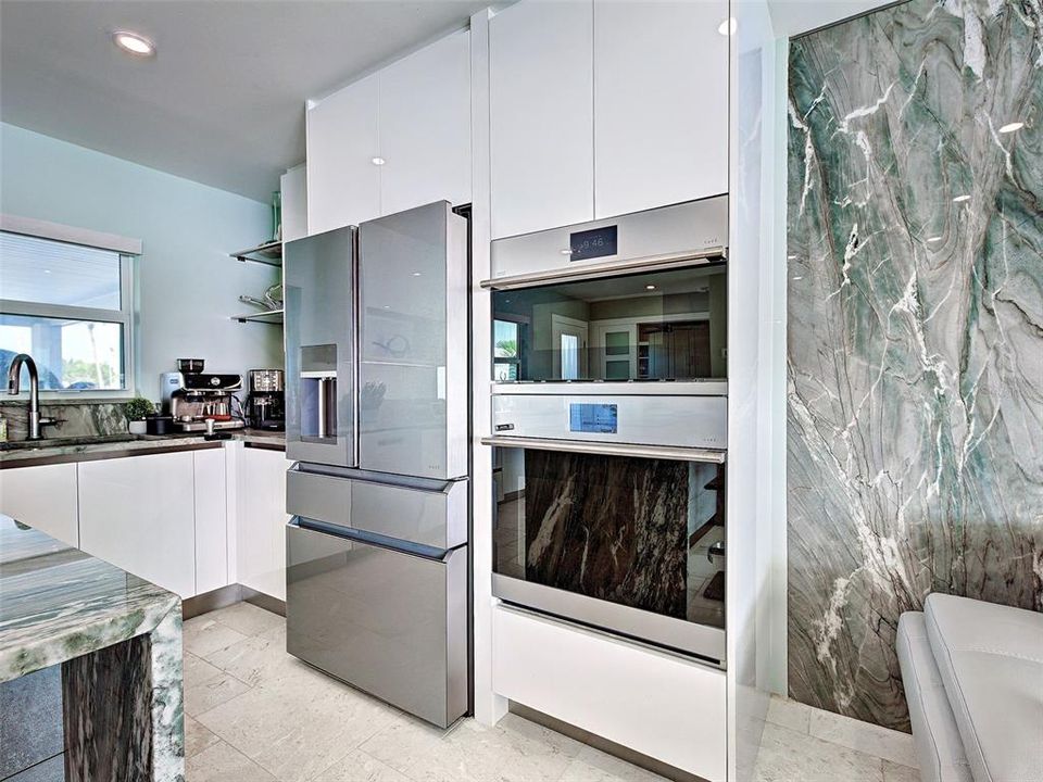 For Sale: $1,450,000 (1 beds, 2 baths, 1178 Square Feet)