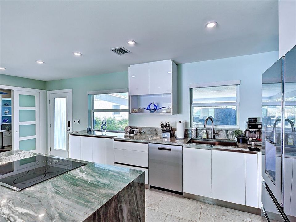 For Sale: $1,450,000 (1 beds, 2 baths, 1178 Square Feet)