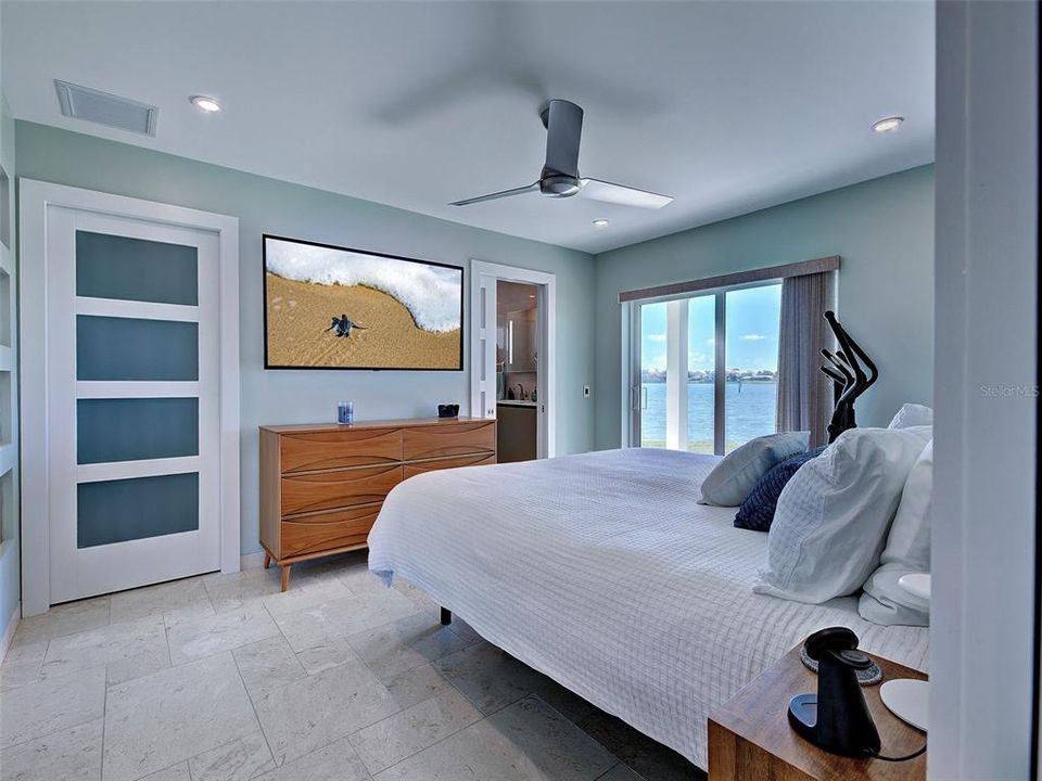 For Sale: $1,450,000 (1 beds, 2 baths, 1178 Square Feet)