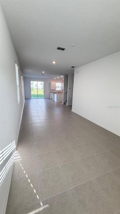 En Renta: $2,360 (3 camas, 2 baños, 1873 Pies cuadrados)