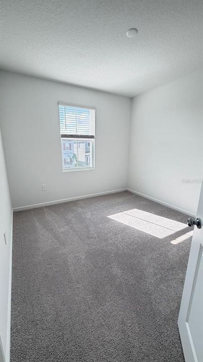En Renta: $2,360 (3 camas, 2 baños, 1873 Pies cuadrados)