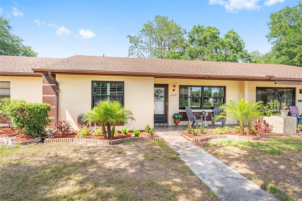 For Sale: $209,999 (2 beds, 2 baths, 1027 Square Feet)