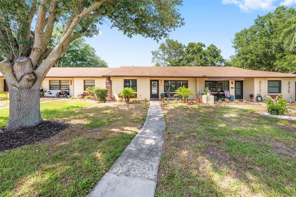 For Sale: $209,999 (2 beds, 2 baths, 1027 Square Feet)