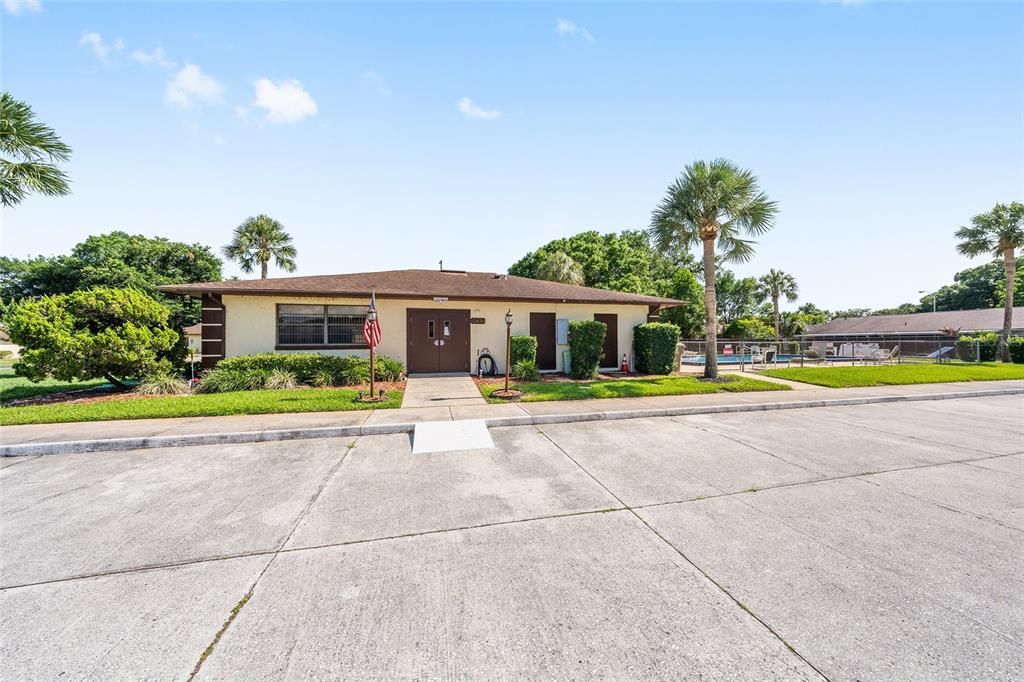 For Sale: $209,999 (2 beds, 2 baths, 1027 Square Feet)