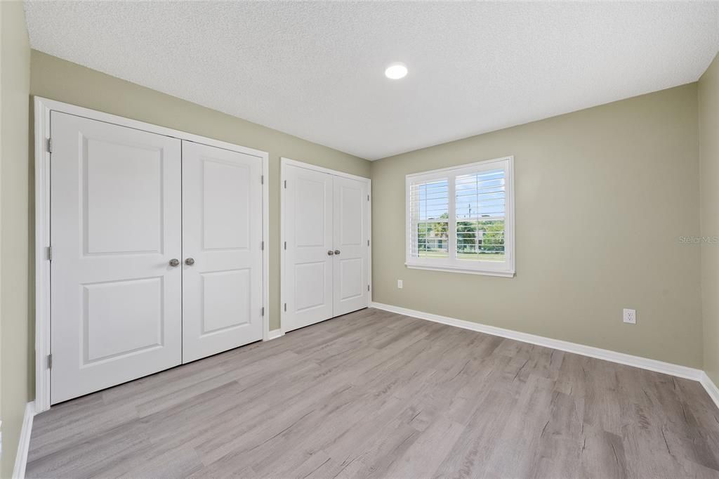 For Sale: $209,999 (2 beds, 2 baths, 1027 Square Feet)