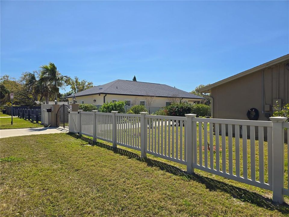 For Sale: $650,000 (5 beds, 3 baths, 2053 Square Feet)