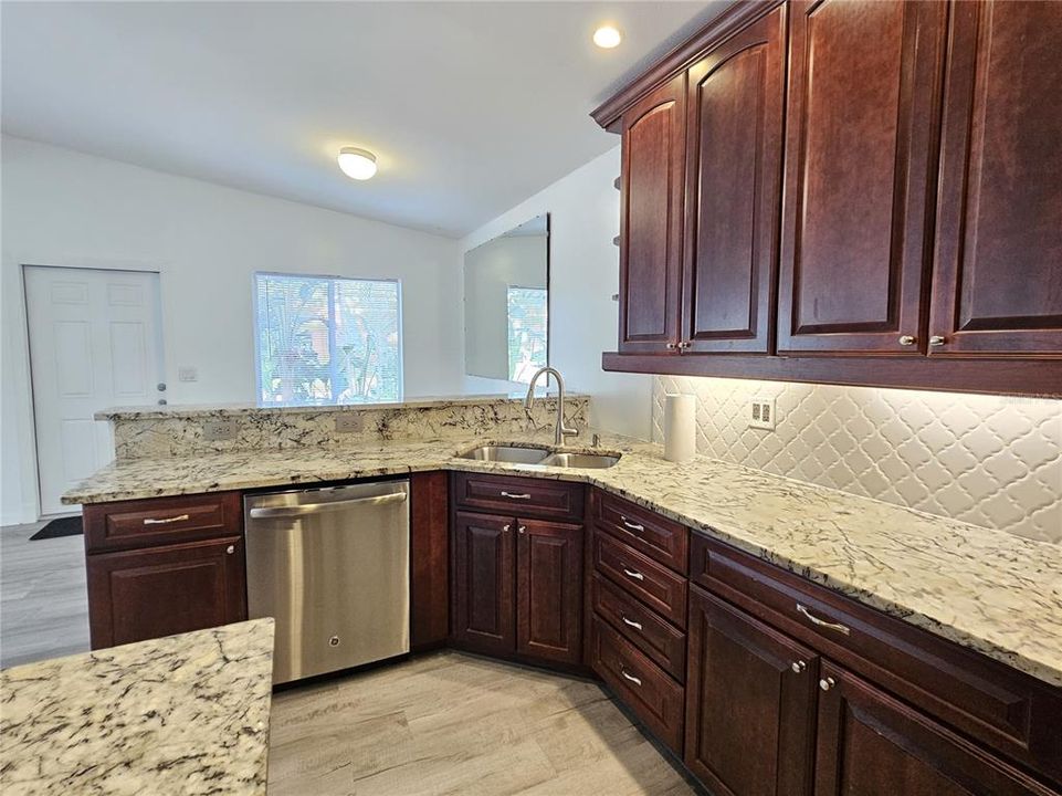 For Rent: $3,150 (3 beds, 2 baths, 1897 Square Feet)