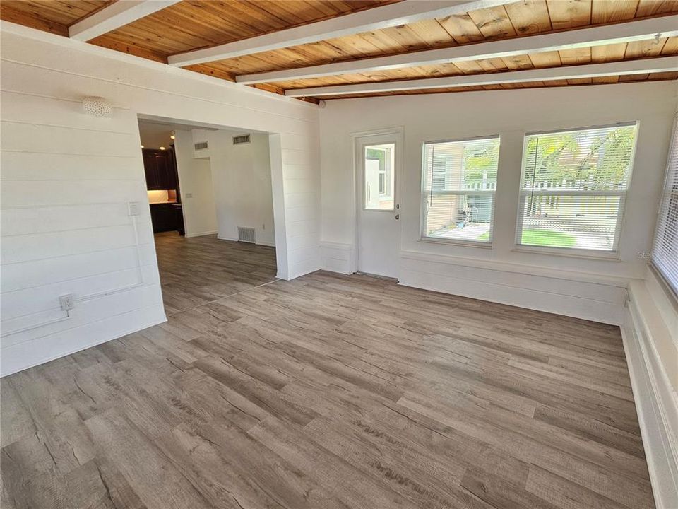 For Rent: $3,150 (3 beds, 2 baths, 1897 Square Feet)