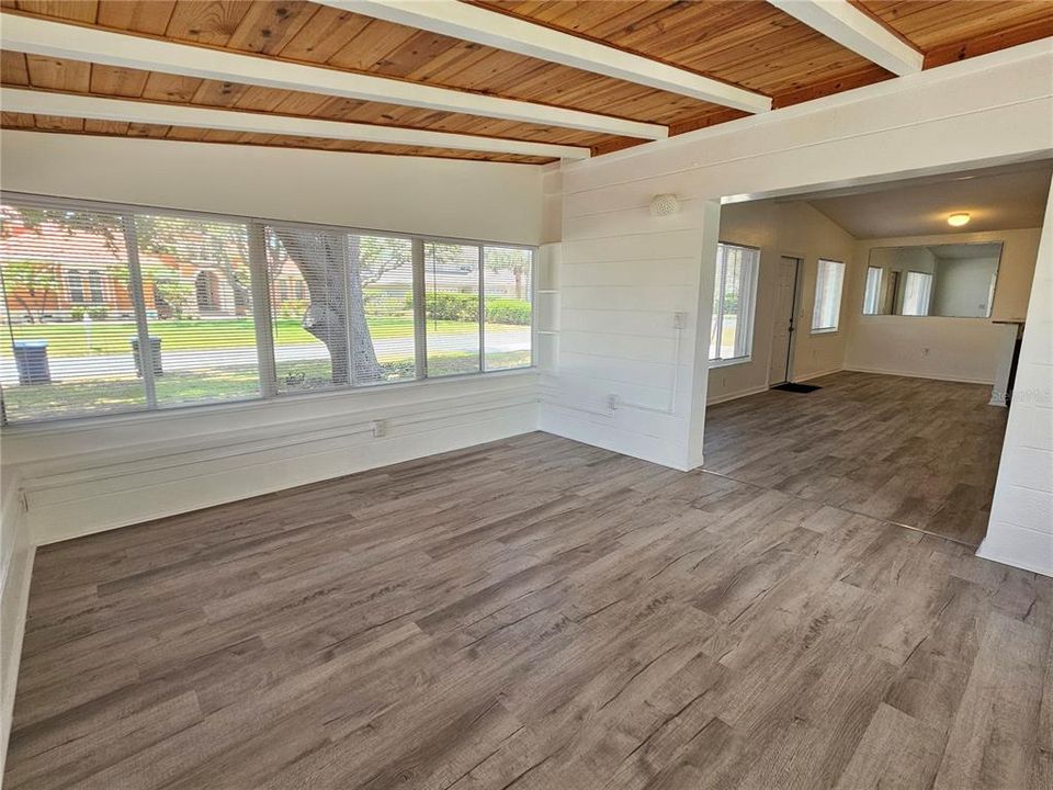 For Rent: $3,150 (3 beds, 2 baths, 1897 Square Feet)