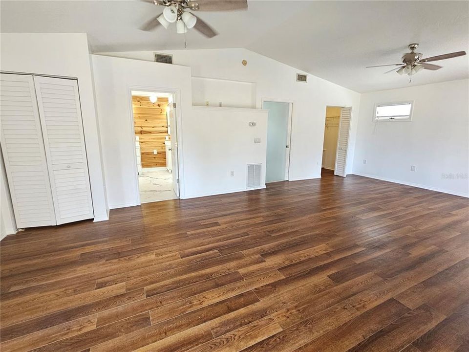 For Rent: $3,150 (3 beds, 2 baths, 1897 Square Feet)