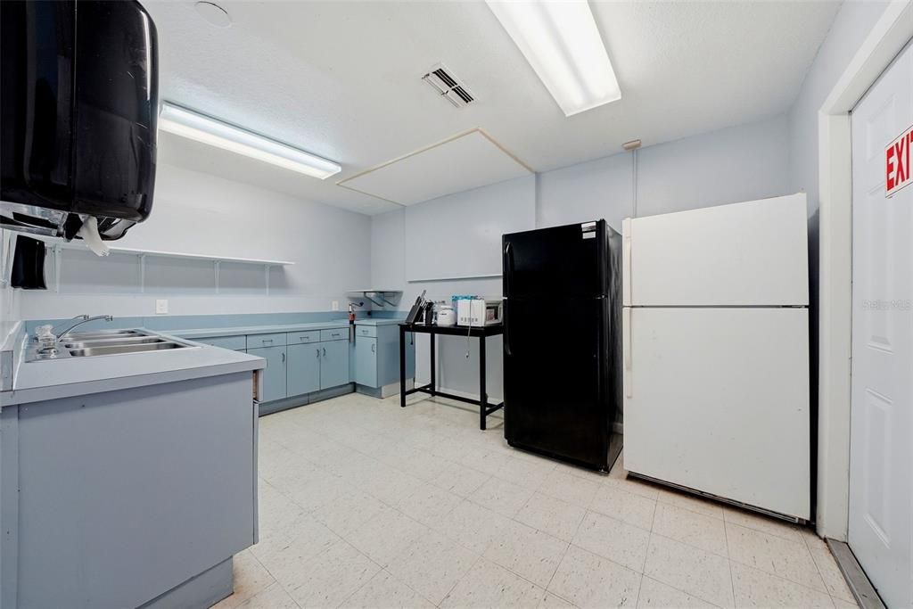 For Sale: $879,000 (0 beds, 0 baths, 2627 Square Feet)