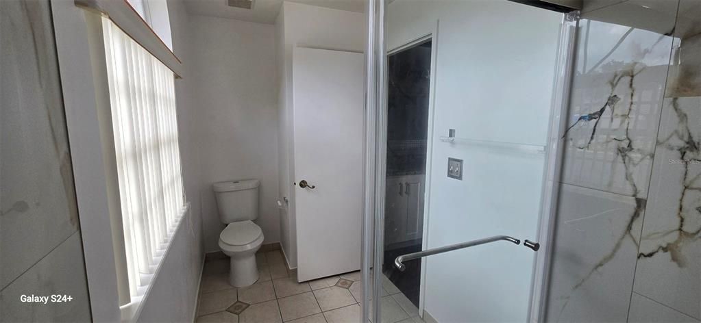 Activo con contrato: $457,000 (4 camas, 2 baños, 1839 Pies cuadrados)