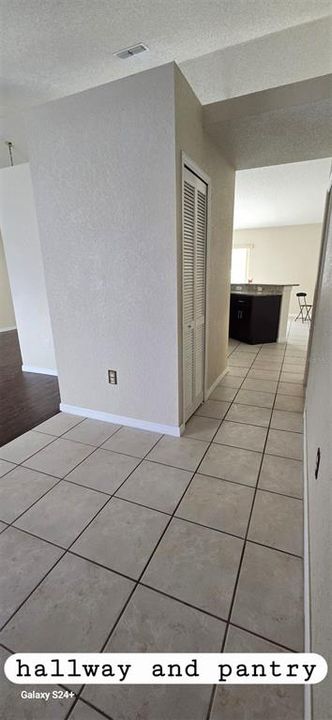 Activo con contrato: $457,000 (4 camas, 2 baños, 1839 Pies cuadrados)