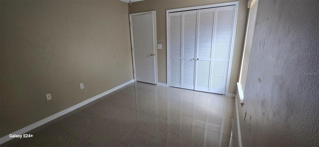 Activo con contrato: $457,000 (4 camas, 2 baños, 1839 Pies cuadrados)
