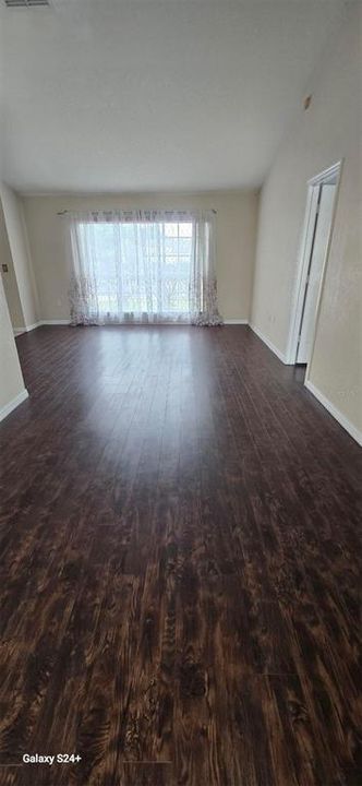 Activo con contrato: $457,000 (4 camas, 2 baños, 1839 Pies cuadrados)