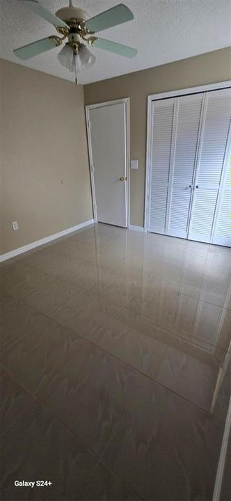 Activo con contrato: $457,000 (4 camas, 2 baños, 1839 Pies cuadrados)