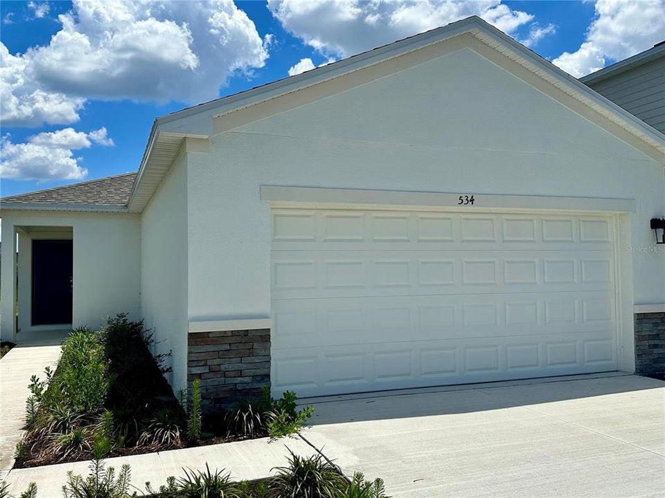 For Rent: $1,950 (3 beds, 2 baths, 1455 Square Feet)