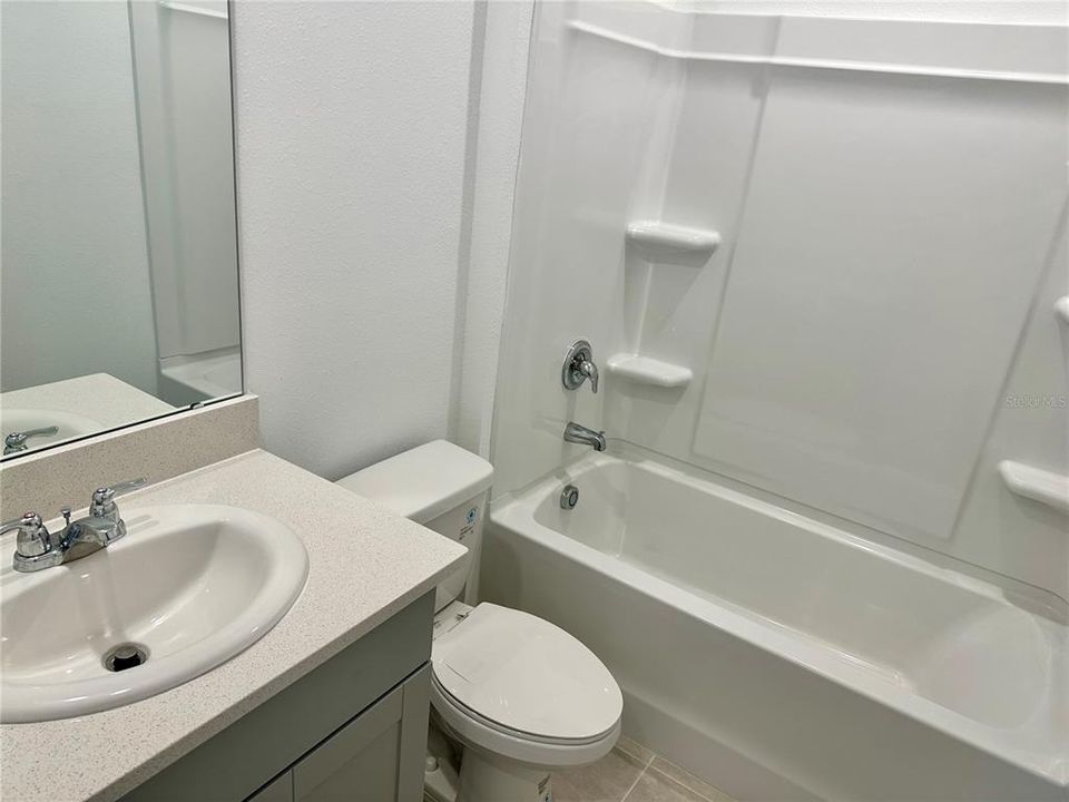 For Rent: $1,950 (3 beds, 2 baths, 1455 Square Feet)