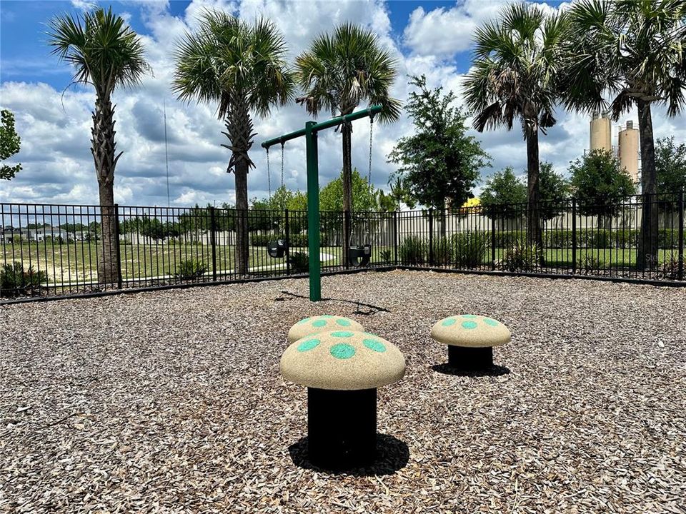 For Rent: $1,950 (3 beds, 2 baths, 1455 Square Feet)