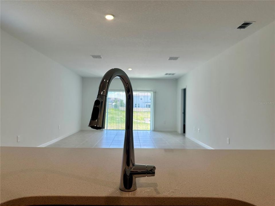 For Rent: $1,950 (3 beds, 2 baths, 1455 Square Feet)
