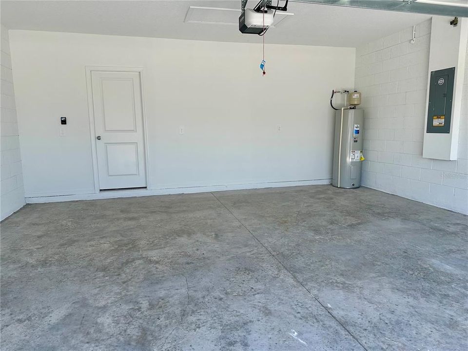 For Rent: $1,950 (3 beds, 2 baths, 1455 Square Feet)