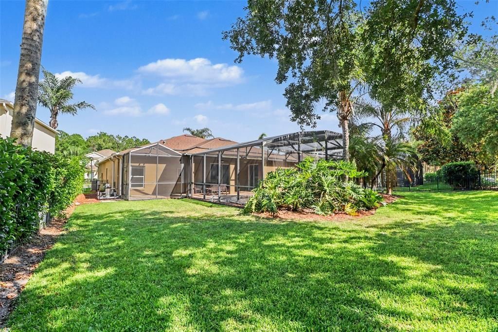 Activo con contrato: $570,000 (4 camas, 2 baños, 2600 Pies cuadrados)