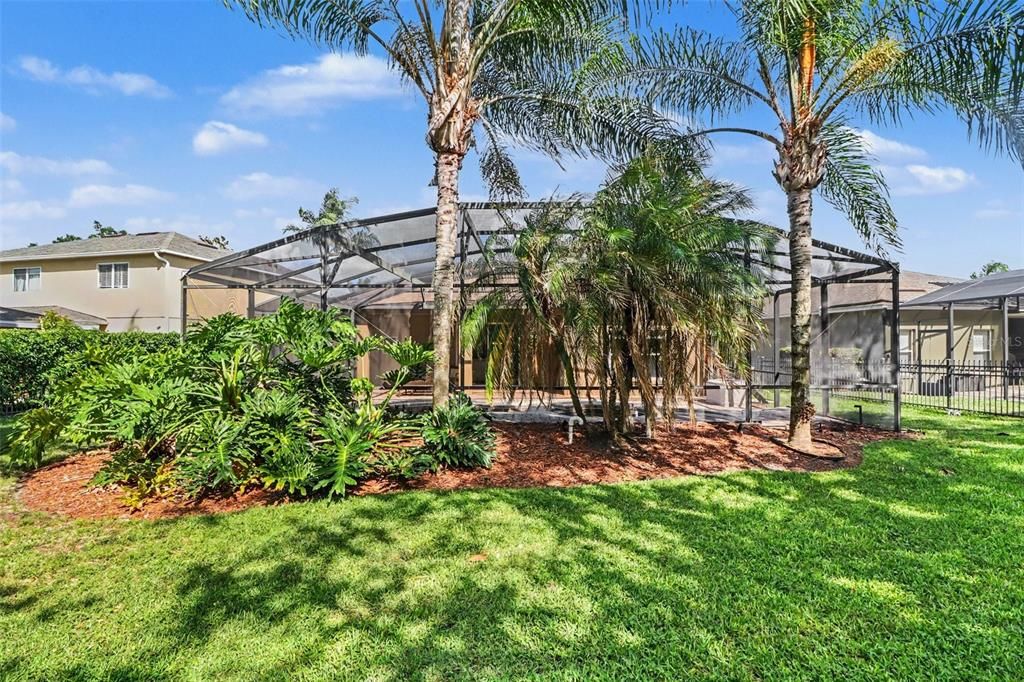 Activo con contrato: $570,000 (4 camas, 2 baños, 2600 Pies cuadrados)