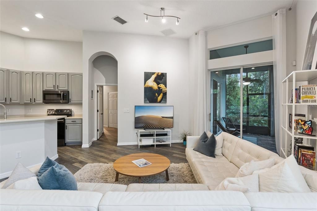 For Sale: $499,000 (4 beds, 2 baths, 1941 Square Feet)