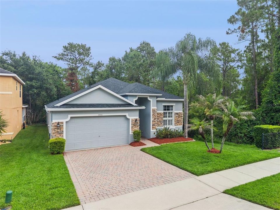 For Sale: $499,000 (4 beds, 2 baths, 1941 Square Feet)