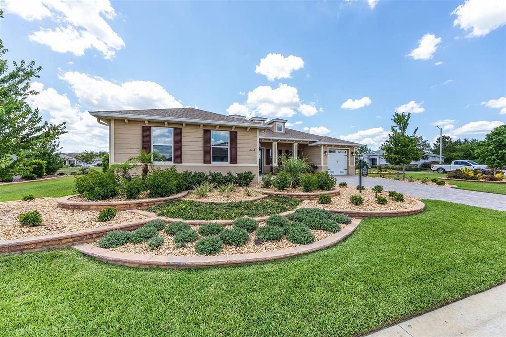 For Sale: $649,900 (4 beds, 3 baths, 2893 Square Feet)