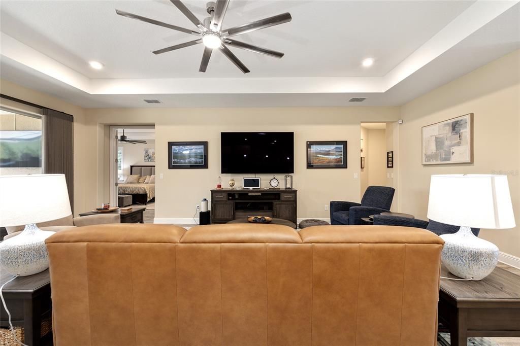 For Sale: $649,900 (4 beds, 3 baths, 2893 Square Feet)