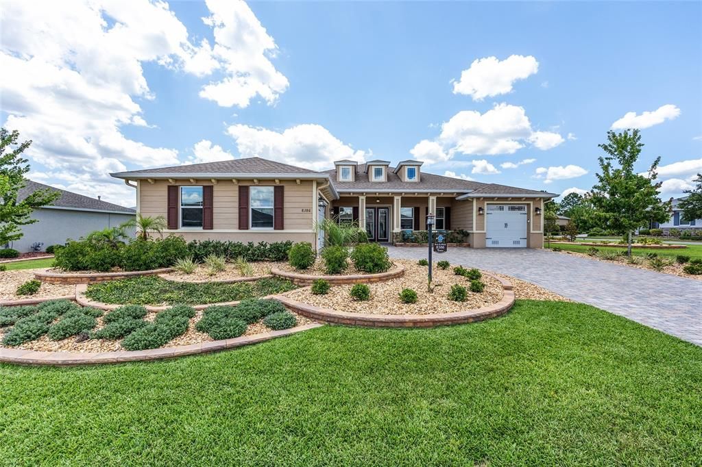 For Sale: $649,900 (4 beds, 3 baths, 2893 Square Feet)