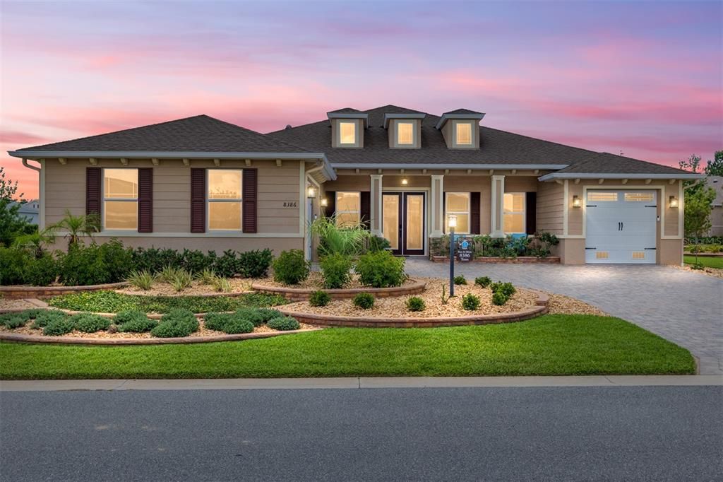 For Sale: $649,900 (4 beds, 3 baths, 2893 Square Feet)