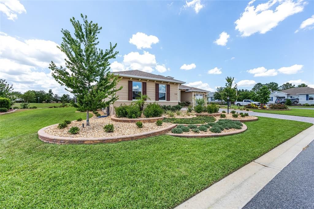 For Sale: $649,900 (4 beds, 3 baths, 2893 Square Feet)