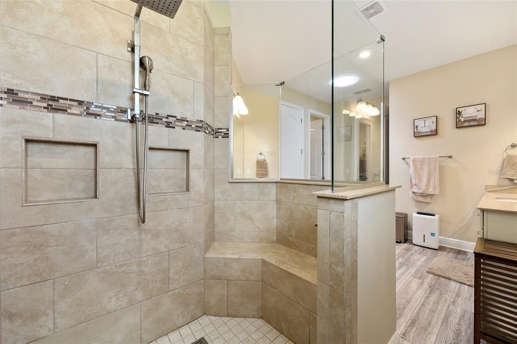 For Sale: $649,900 (4 beds, 3 baths, 2893 Square Feet)