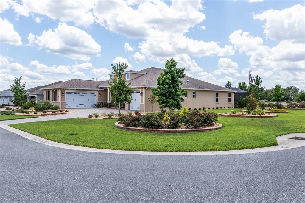 For Sale: $649,900 (4 beds, 3 baths, 2893 Square Feet)