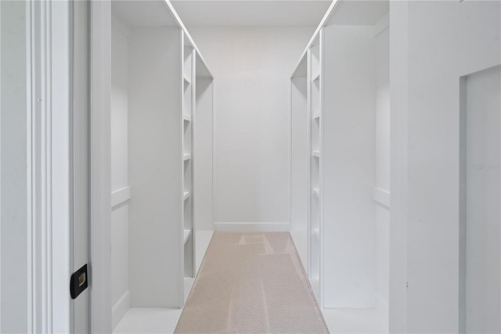 En Venta: $1,679,400 (4 camas, 4 baños, 5096 Pies cuadrados)